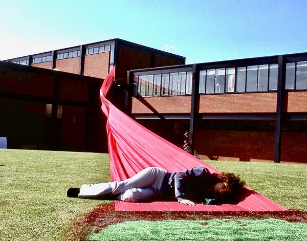 “The Bleeding Red Flag“.
40 meter long flag bleeding to the ground. The “Anti War” exhibition 1978